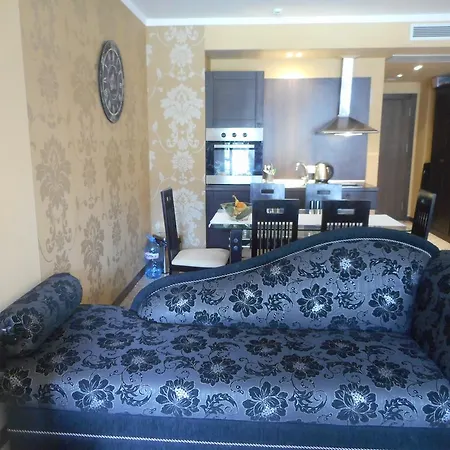 Lägenhet Private In Royal Beach Slăntjev Brjag